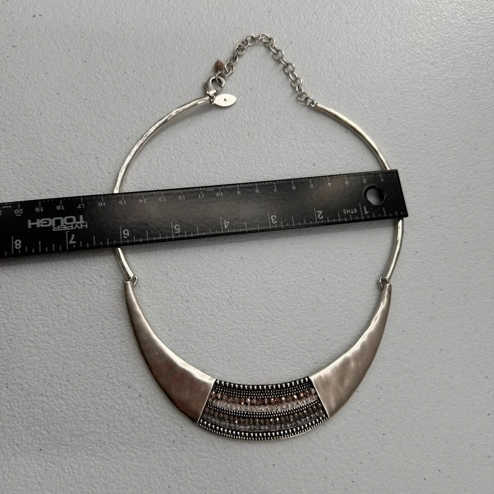 Chicos Elegant Hammered Collar Silver Tone Bib Necklace Beaded Accent Adjustable